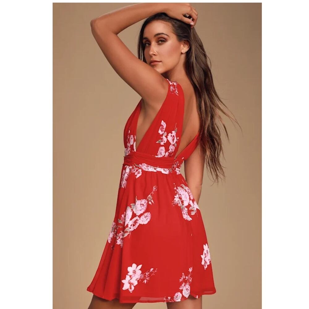 Lulus Milana Red Floral Mini Dress Sz S Ruched Plunge Neckline Flirty Party - Picture 4 of 16